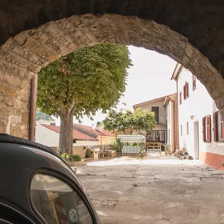 Oltre L'arco Gæstehus San Dorligo della Valle